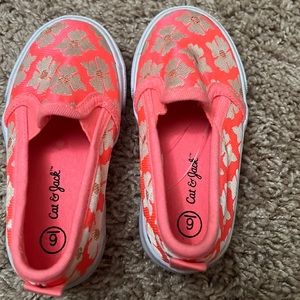 Toddler girl shoe size 6
